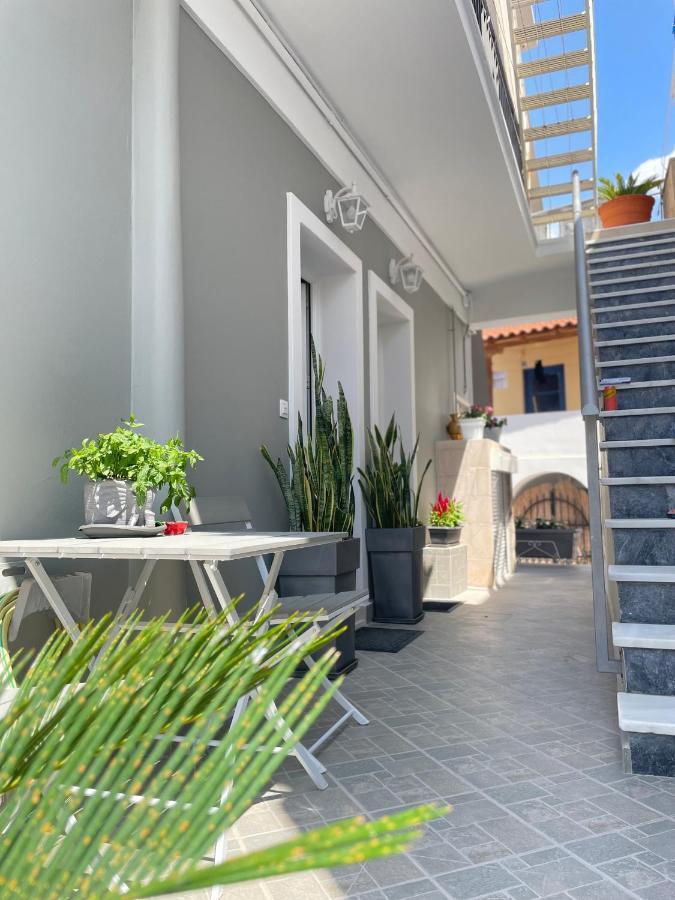 Aiginetan Apartments Aegina エクステリア 写真